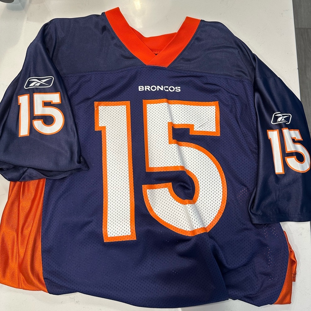 Tim Tebow, Denver Broncos #15, Reebok Football Jersey, size L.